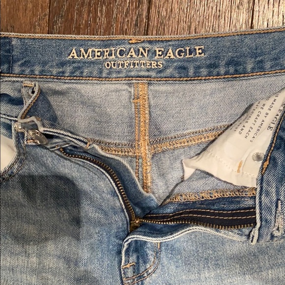 American eagle mom jeans, size 2. - Picture 3 of 3
